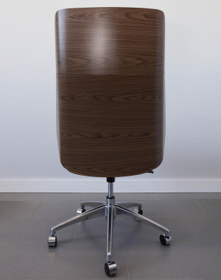 Кресло из натуральной кожи, каркас дерево арт. FX-BC06 - купить в Волжском. Цена 34 820.52 руб.